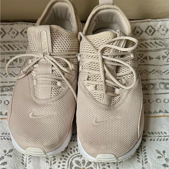 Nike Air Max  Sneakers Size8 - Picture 3 of 7